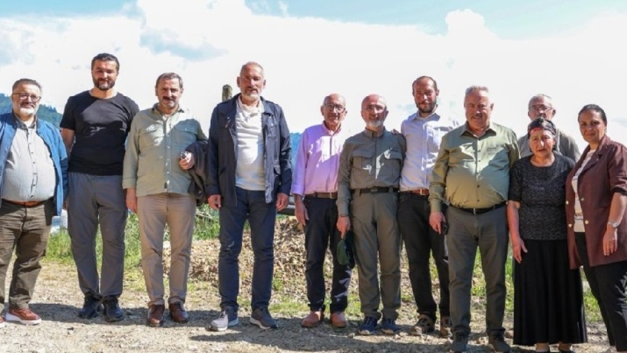 AK Parti Rize İl Başkanı Yılmaz Katmer Hemşin’de Vatandaşlarla Buluştu